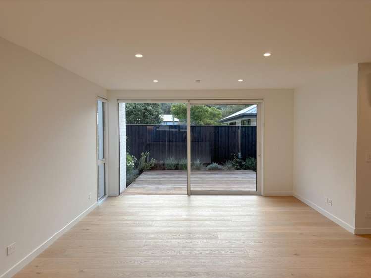 2/14 Nayland Street Sumner_2