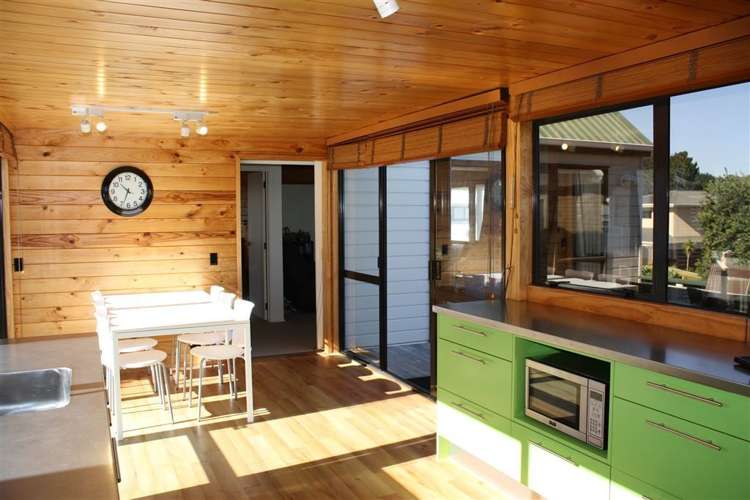 4 Braddock Grove Pauanui_5