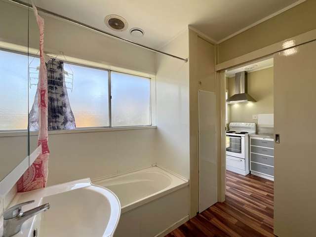 2/44 Muir Avenue Mangere Bridge_1