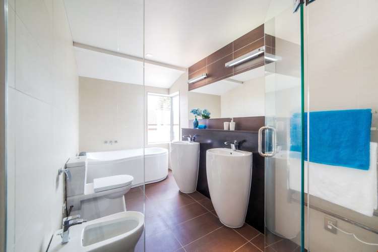 24a Beach Road Castor Bay_19