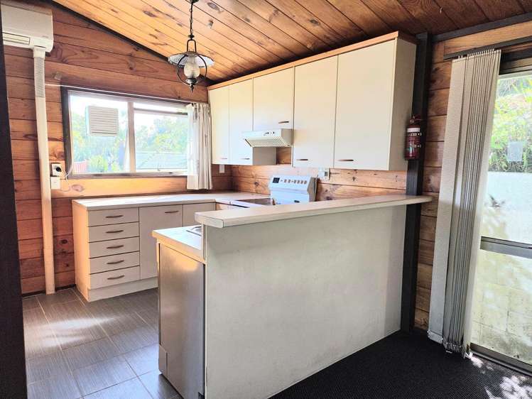 3 Chestnut Grove Maungaraki_5