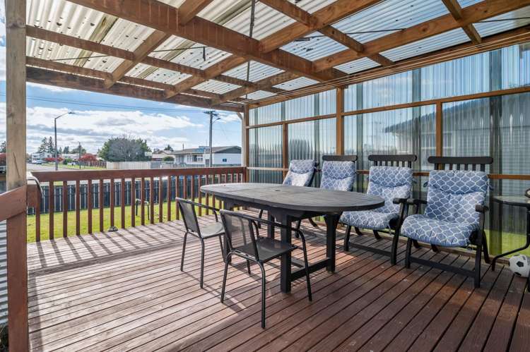 20 Fenruss Street Fairy Springs_1