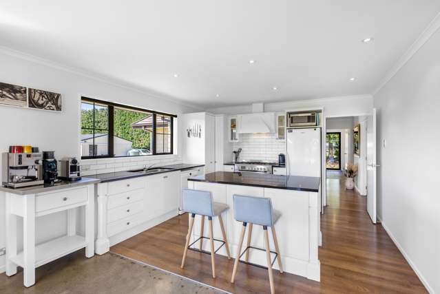 106 Davis Road Cust_3