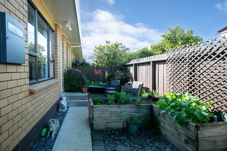 8 Conrad Place Leamington_15