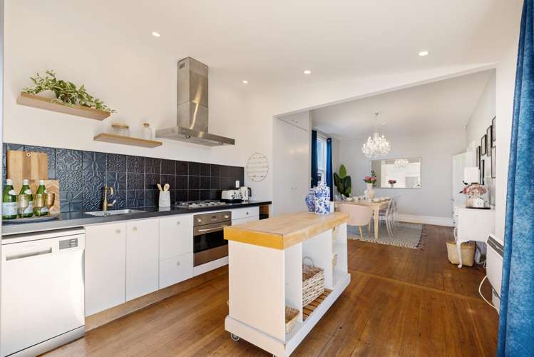 582 Madras Street Saint Albans_5