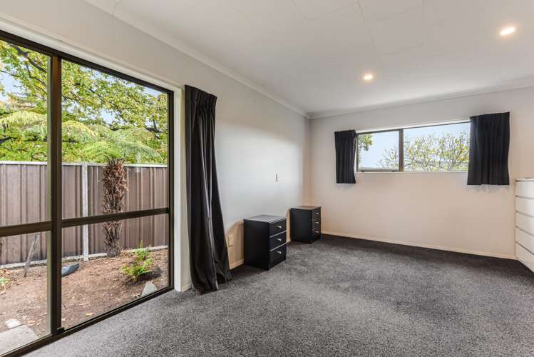 27 Browning Crescent Stoke_15