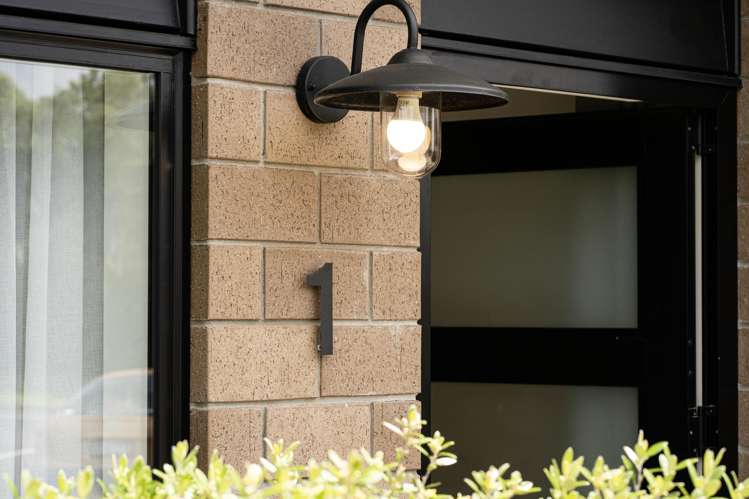 1 Nga Waka Place Mangere_14