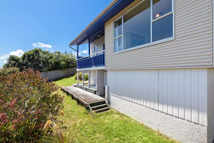7 Tukanae Street Strathmore Park_13