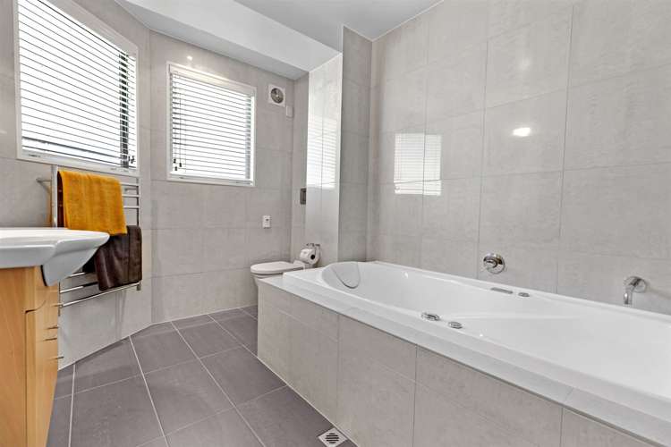 1b The Mall Mount Maunganui_14