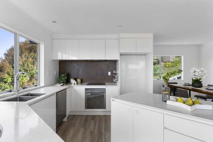 2/9 Colmar Road Mellons Bay_14