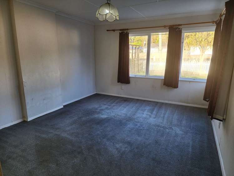 114 Wainuiomata Road Wainuiomata_11