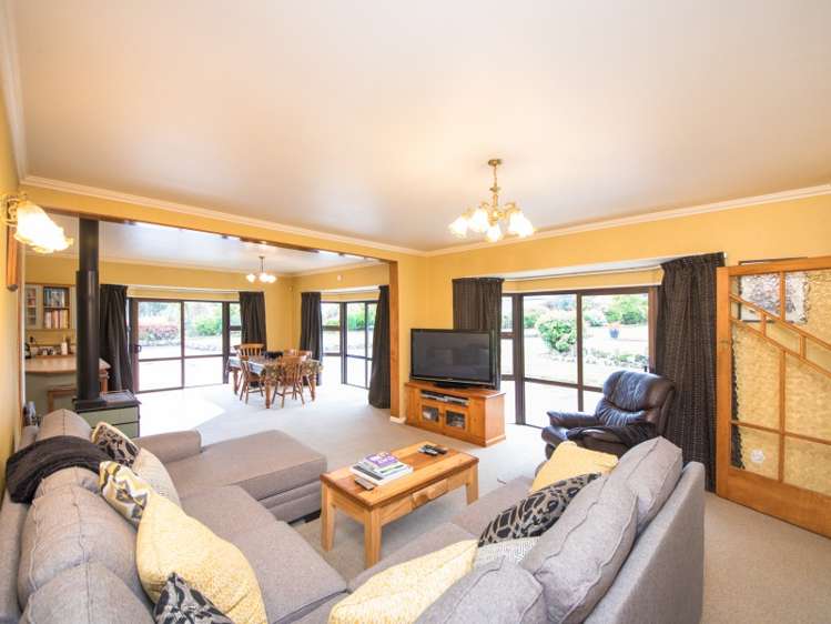 181 Short Road Halcombe_14