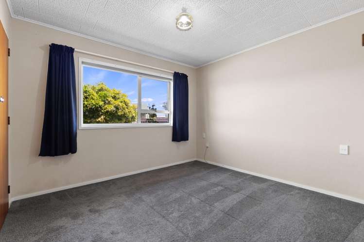 5A Karamu Crescent_1