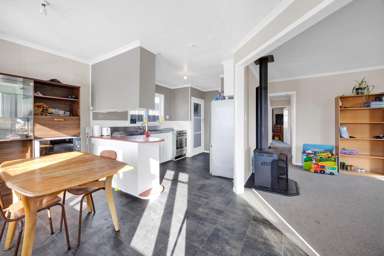 37 Swansea Road_2