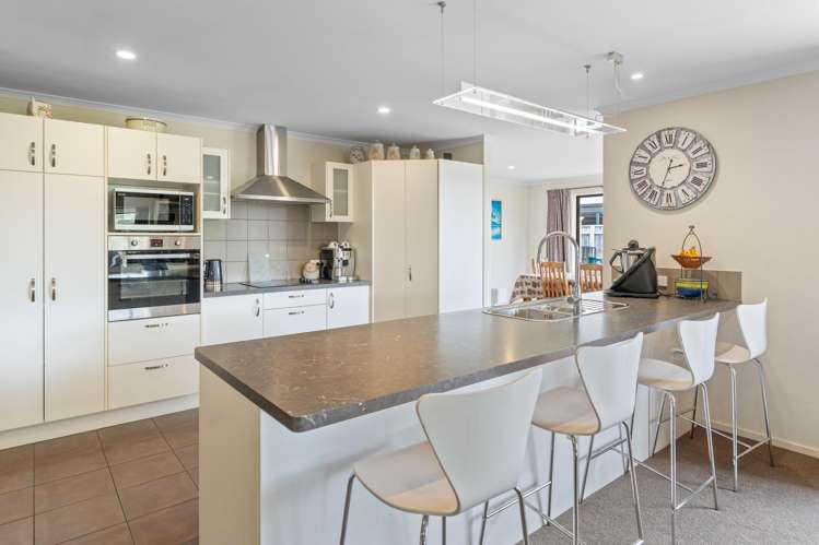 16 Wanderers Avenue Brightwater_9