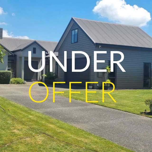 Tranquil Kinloch Living