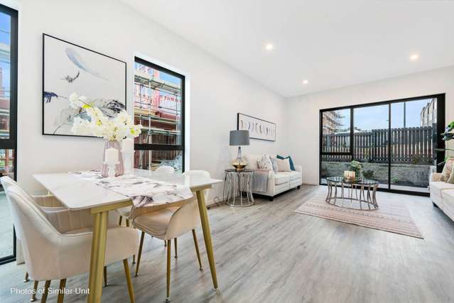 16 Papatahi Lane Flat Bush_3