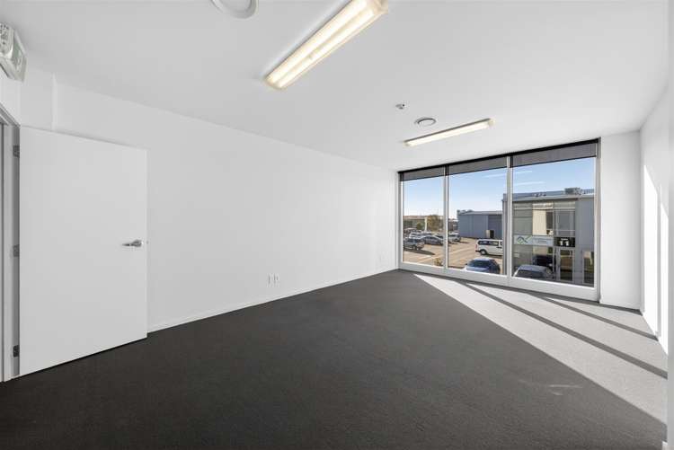 23/2 William Lewis Drive Sockburn_10