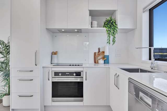 2/60 Kemp Road Massey_2