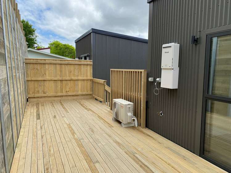 10 Main Road Wainuiomata_14