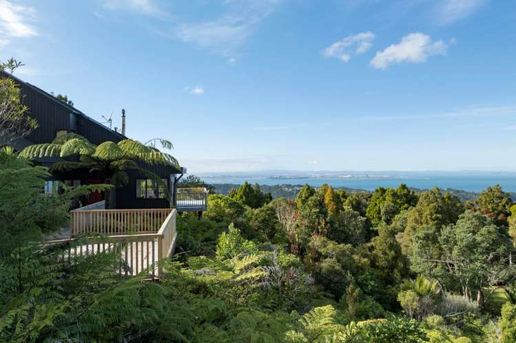 213 Scenic Drive Titirangi_21