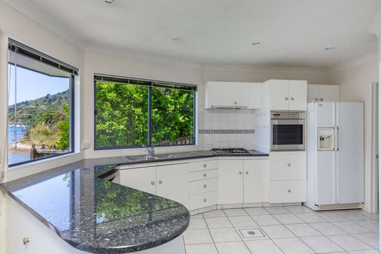 291b Waikawa Road Waikawa_3