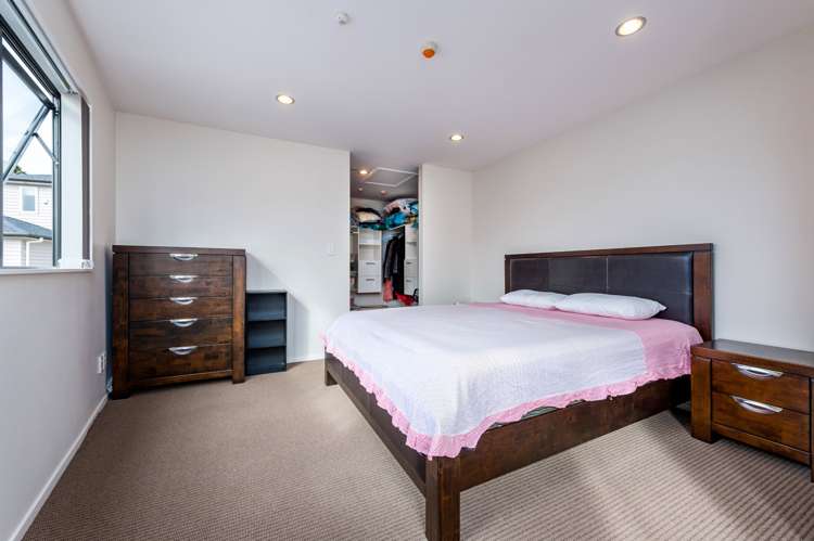 6/75 Tamahere Drive Glenfield_13