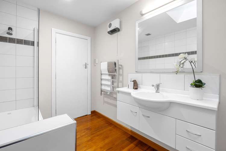 15 Rochford Place Bryndwr_13