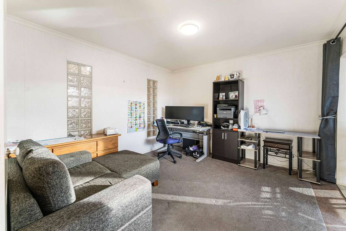 62 Rushgreen Avenue_5