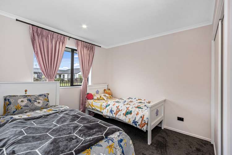 53 Selfe Crescent Burwood_11