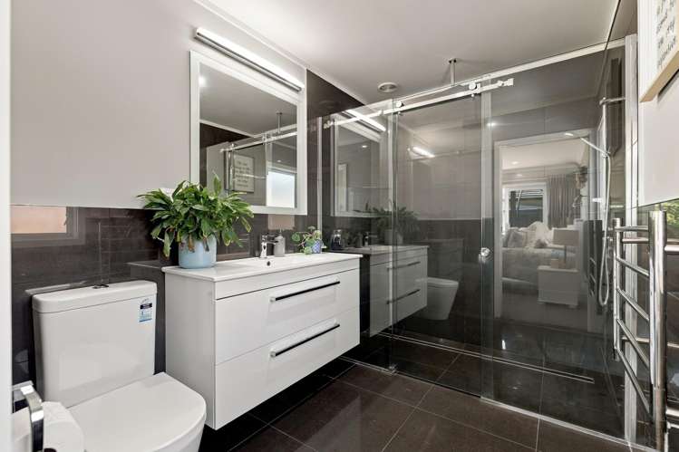 126 Johnstone Drive Fitzherbert_13