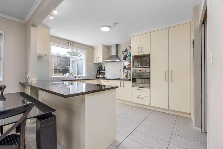 6 Oteha Valley Road Northcross_9