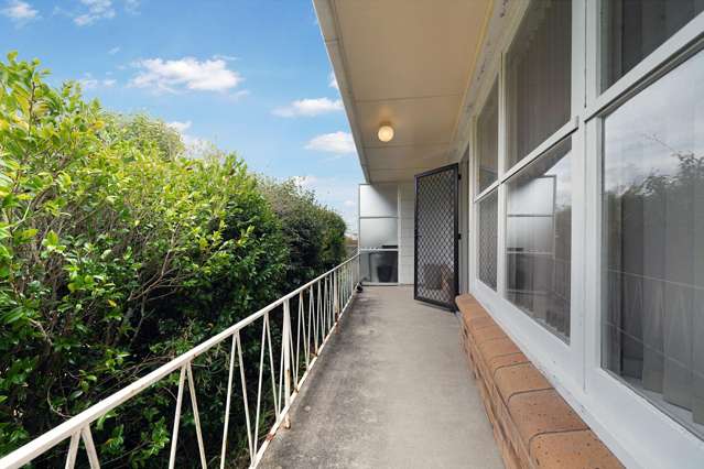 3/77 Royal View Road Te Atatu South_2
