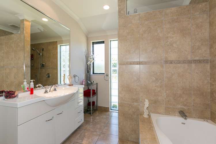 2 Russell Robertson Drive Havelock North_2