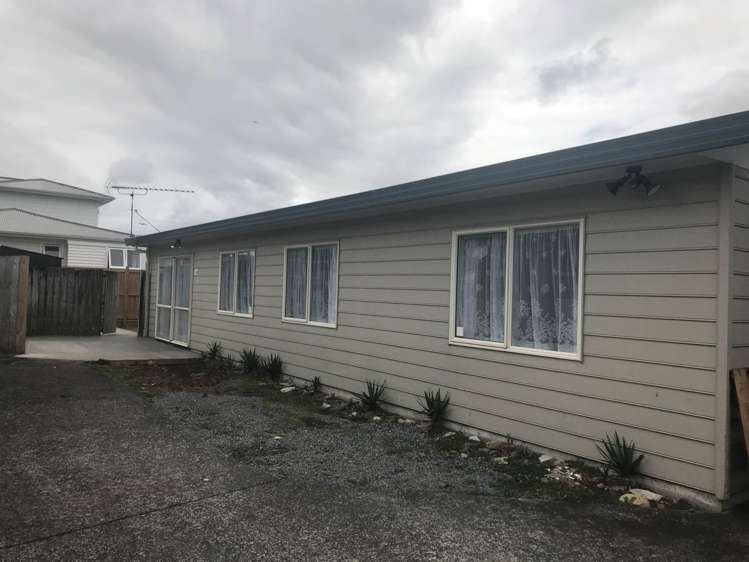 2/161 Old Wairoa Road Papakura_0
