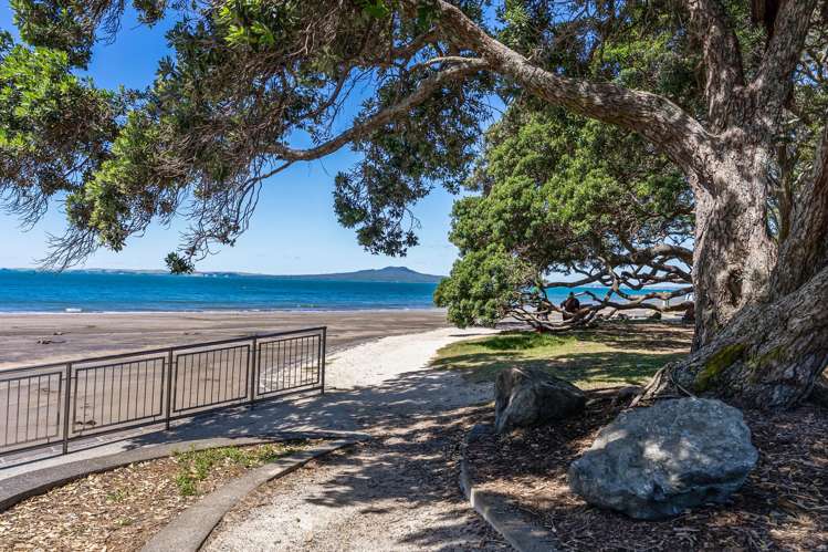 484 Beach Road Murrays Bay_29