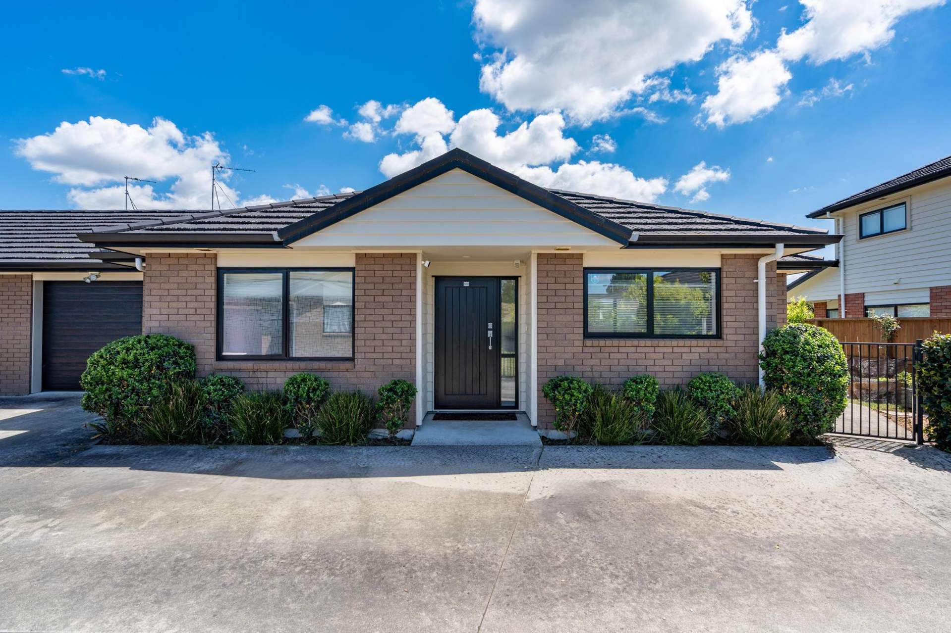 3/65 Knighton Road Hillcrest_0