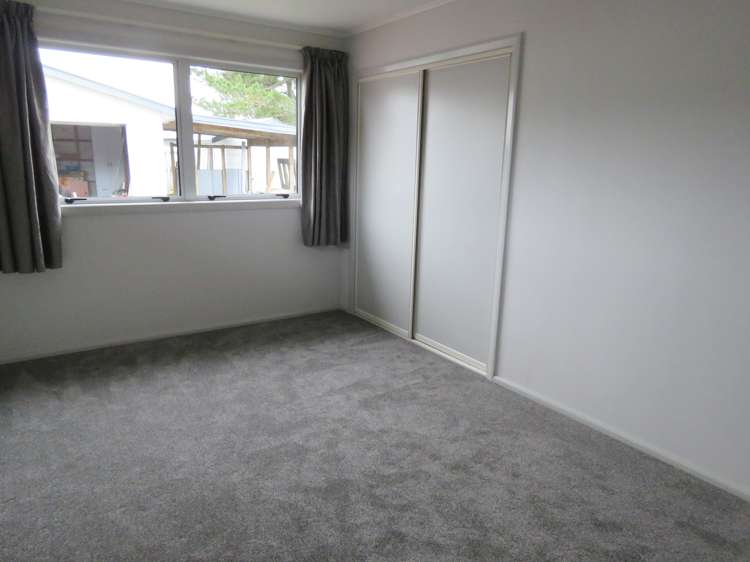 3 Conlon Street Reefton_16