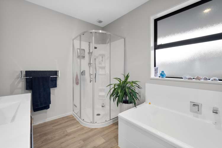 6 Trent Place Lake Hood_21