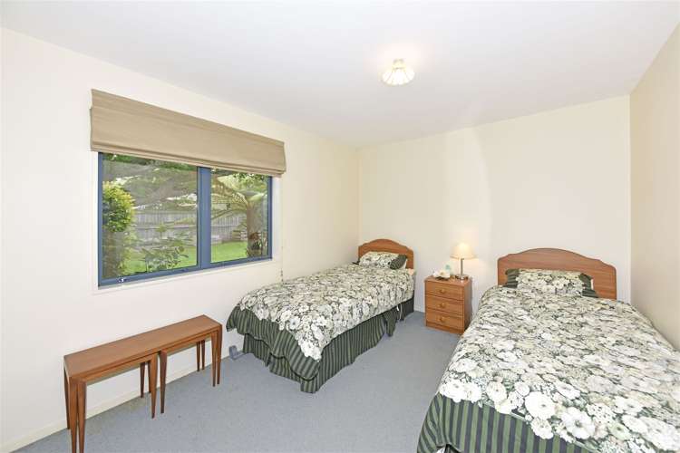 27 Acorn Close Waltham_15