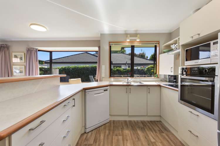 8 Pepper Tree Way The Wood_9