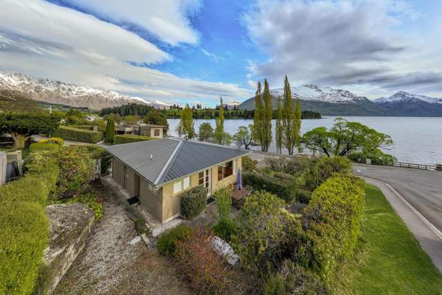 1 Suburb Street Queenstown_3