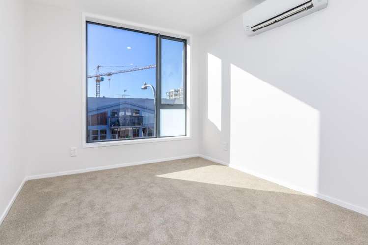 10 Central Road 1703_11