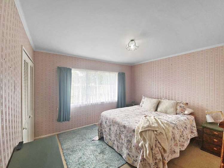 7 Norfolk Drive 1235_13