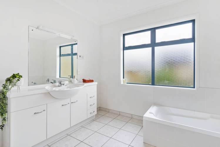 40 Danica Esplanade Te Atatu Peninsula_29