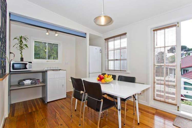 2/10 Alma Street Te Atatu South_5