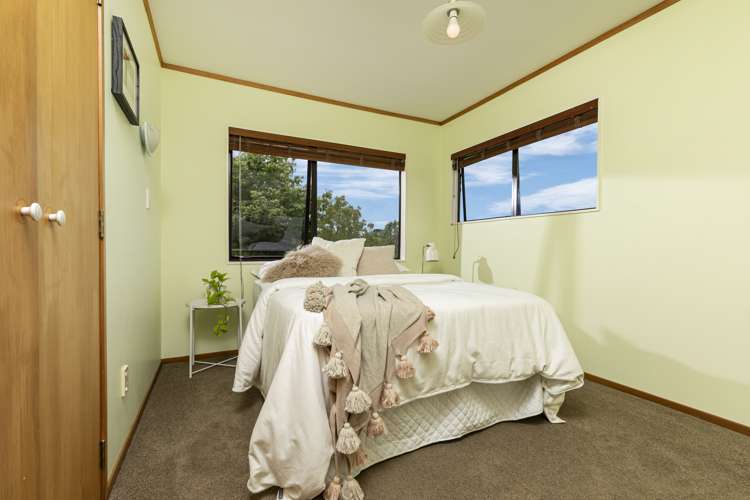 1439 Old North Road Helensville_16