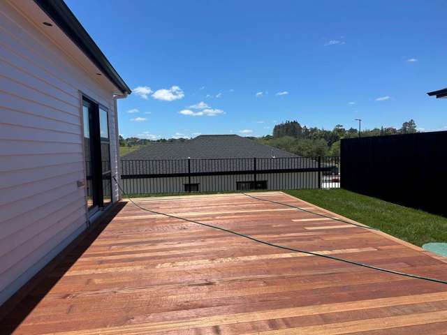 27 Parkland Loop Wainui_2