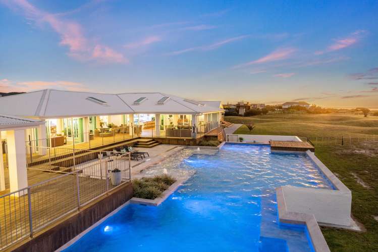 87 Rutherford Drive Waikanae Beach_2