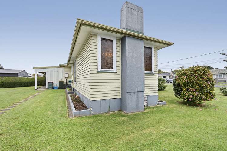 82 Strange Street Waitara_21